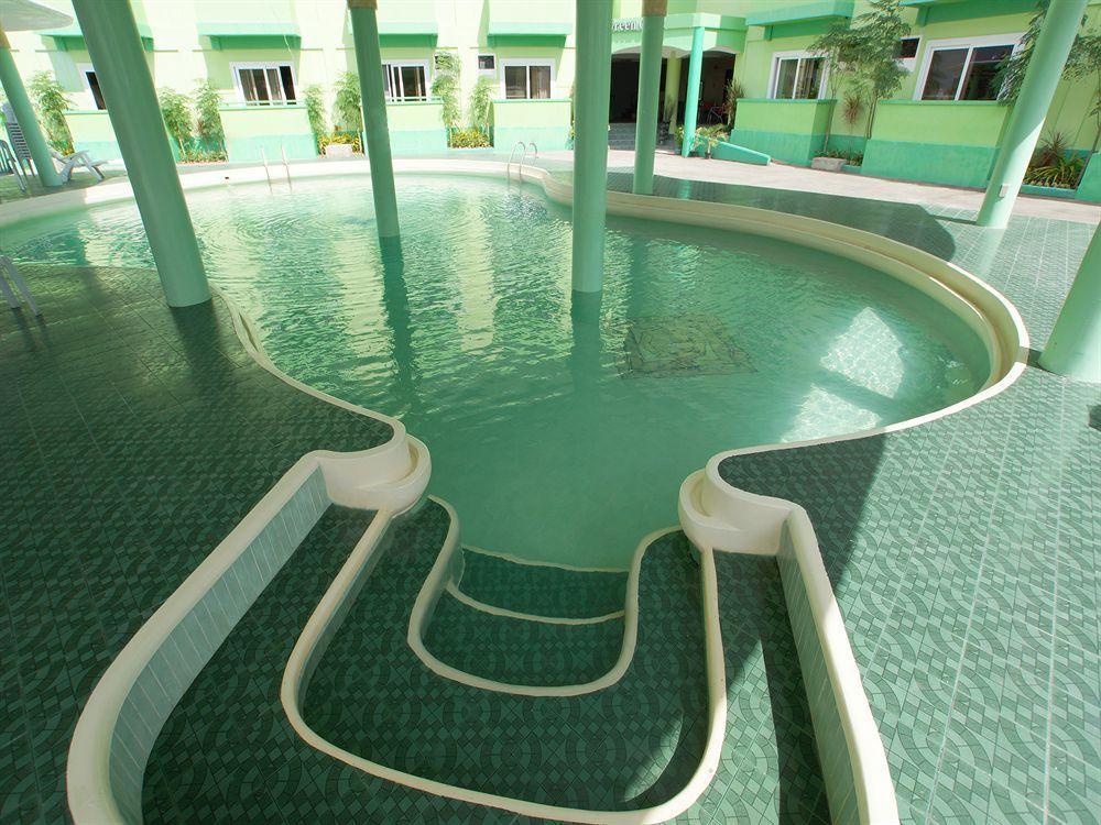 Green One Hotel マクタン エクステリア 写真