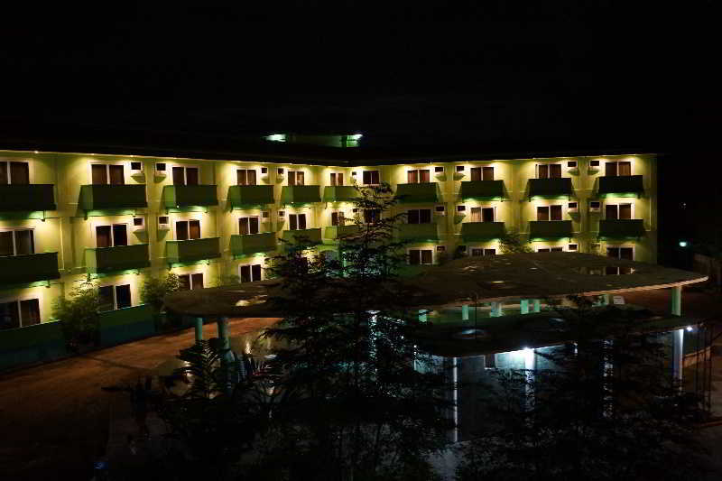 Green One Hotel マクタン エクステリア 写真