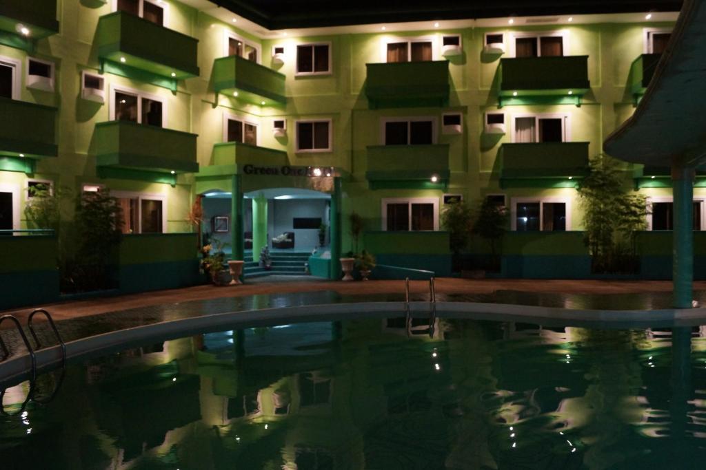 Green One Hotel マクタン エクステリア 写真