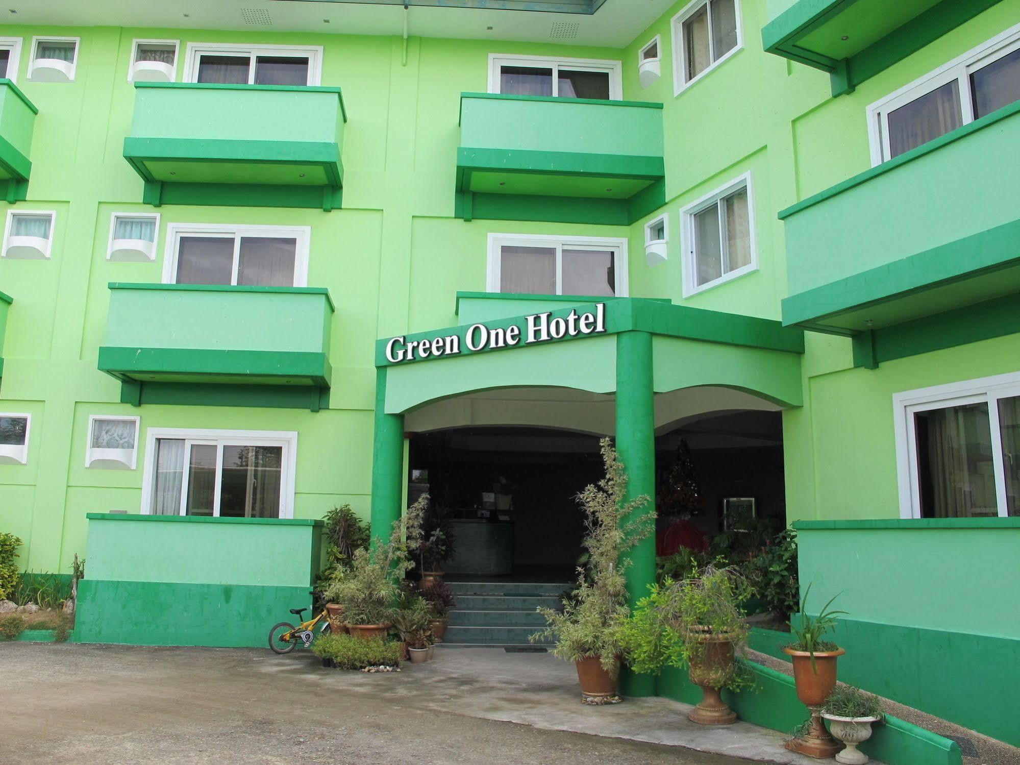 Green One Hotel マクタン エクステリア 写真