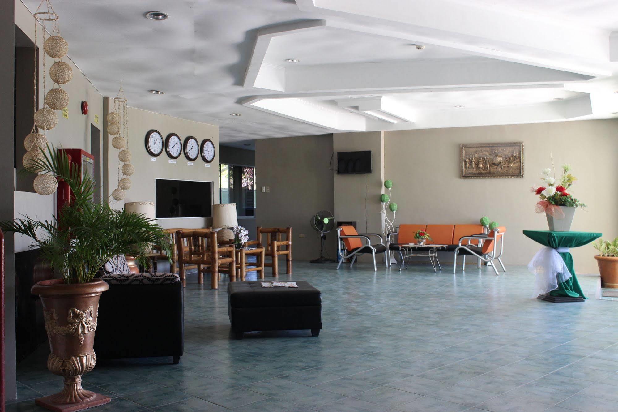 Green One Hotel マクタン エクステリア 写真